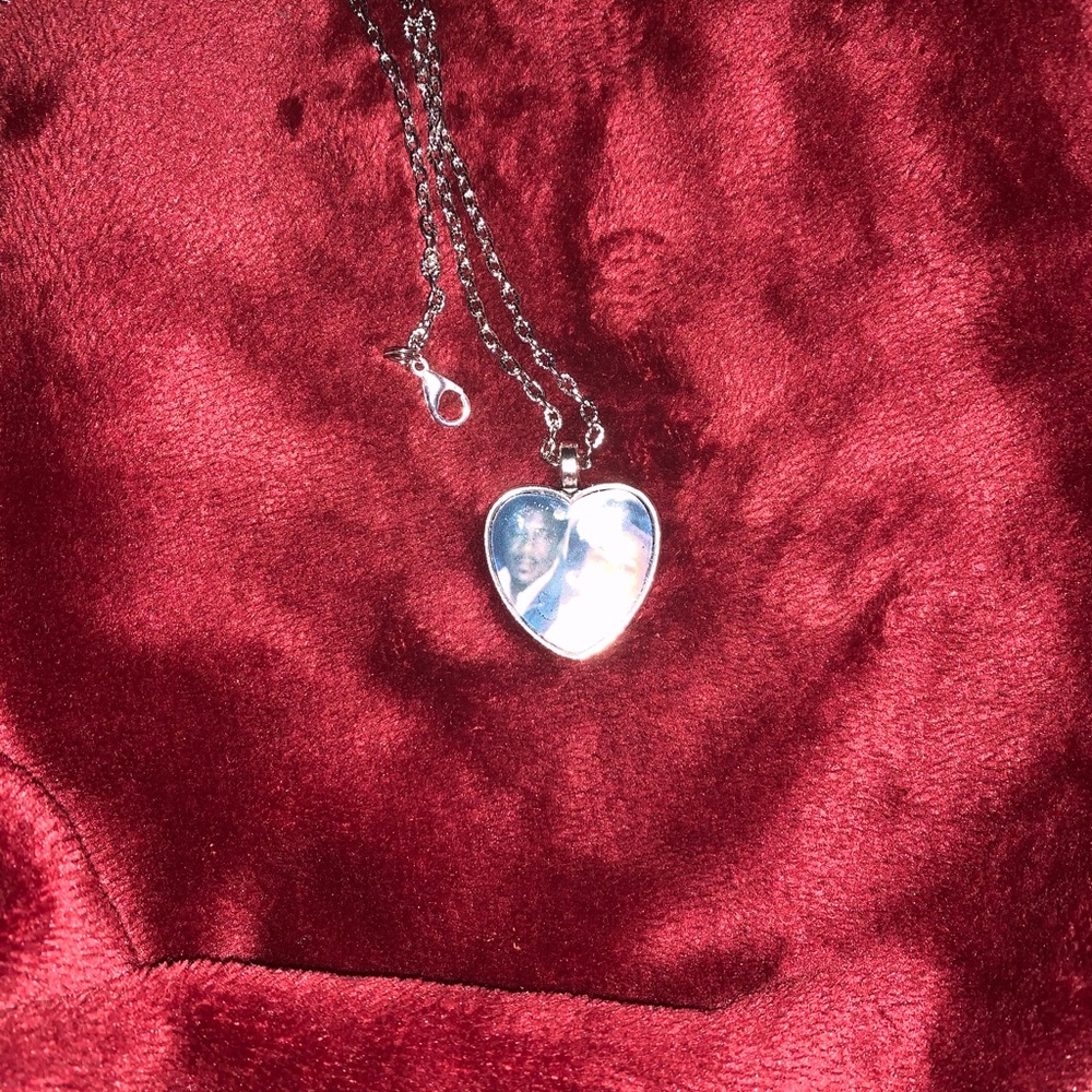Keepsakes - Picture 3 of 5
